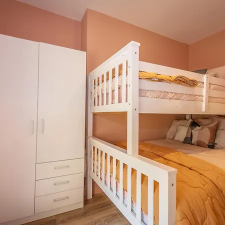 Ferienhaus Escape Sleeps 6